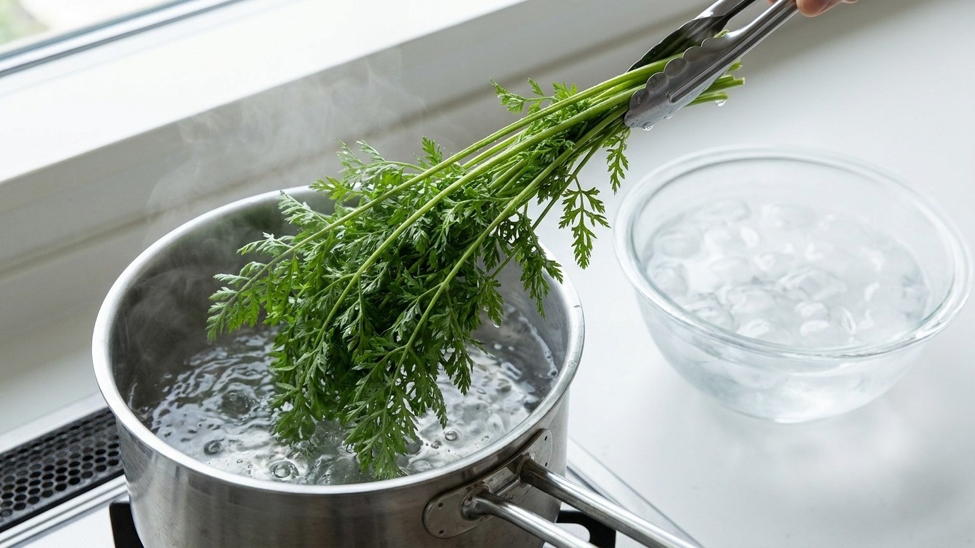 Je jetais les fanes de mes carottes avec le reste des épluchures : un cuisinier m'a montré les 30 secondes qui changent to...